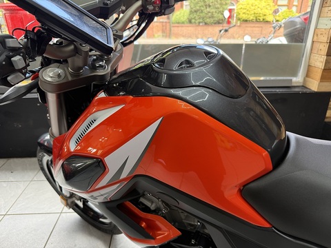125 Adventure