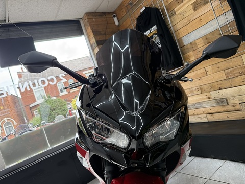 650 Super Sports