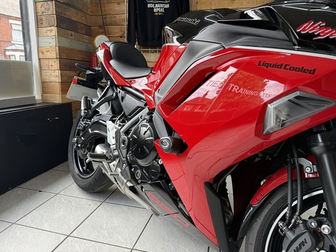 650 Super Sports