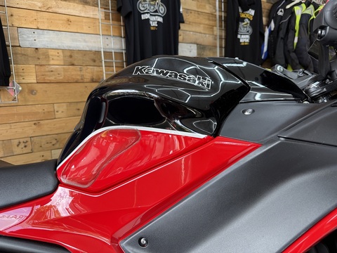 650 Super Sports