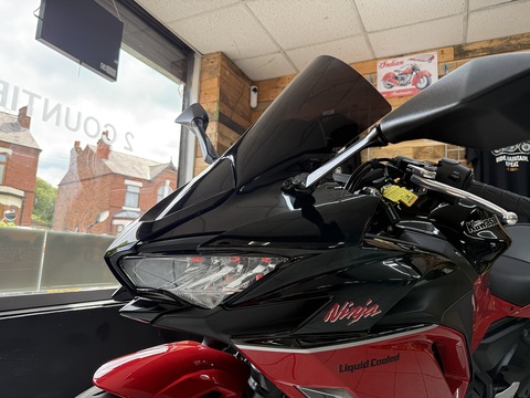 650 Super Sports