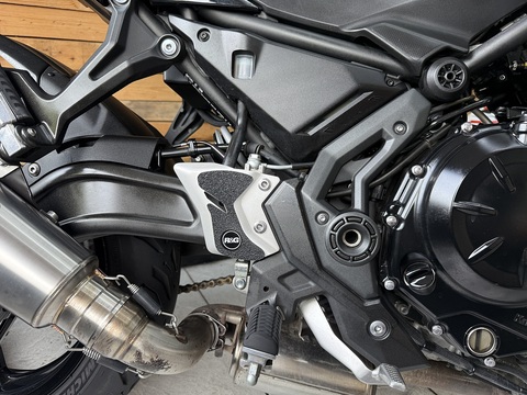650 Supernaked
