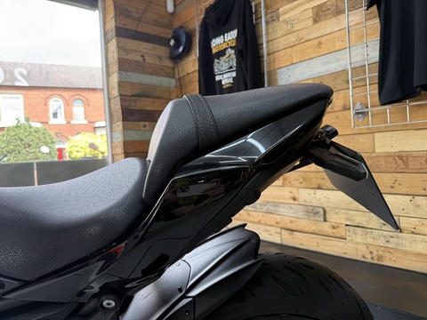 650 Supernaked