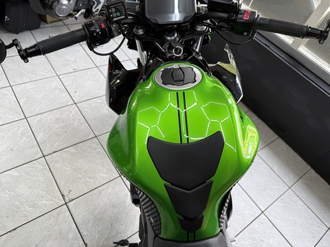 650 Supernaked