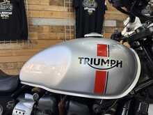 Triumph Street Twin  