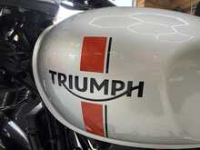 Triumph Street Twin  