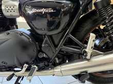 Triumph Street Twin  