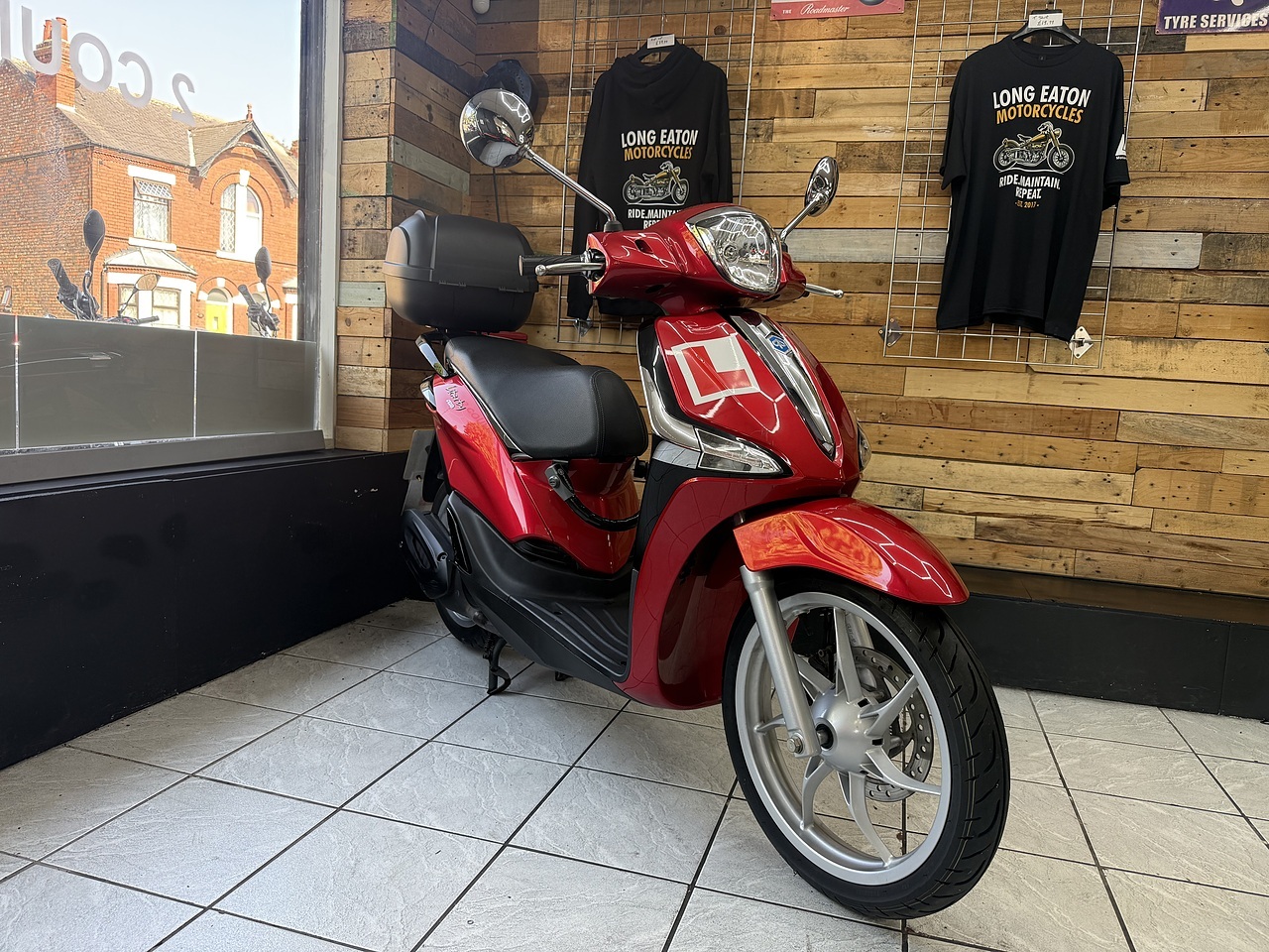 Piaggio 125 Scooter Petrol CVT Euro 5 (11 ps)