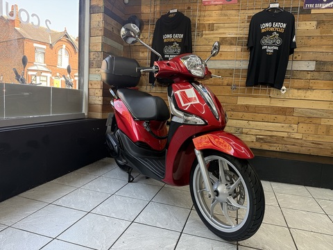 125 Scooter Petrol CVT Euro 5 (11 ps)