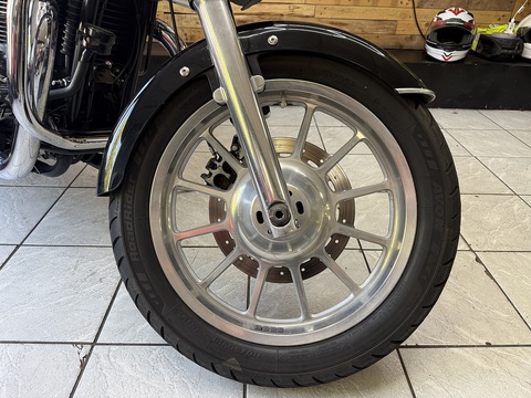 865 Custom Cruiser