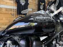 Triumph Bonneville America 865  