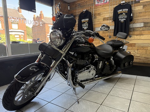 865 Custom Cruiser