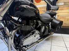 Triumph Bonneville America 865  