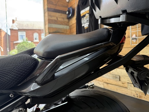 FZ1
