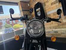 Royal Enfield Classic 350  