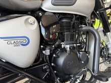 Royal Enfield Classic 350  