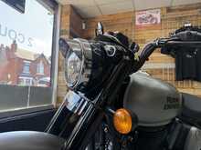 Royal Enfield Classic 350  