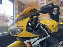 Yamaha R6  