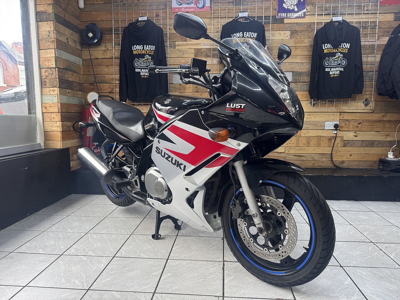 Suzuki GS500
