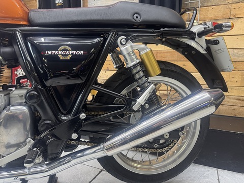 650 Roadster/Retro