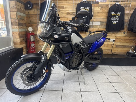 700 Adventure Petrol Manual Euro 4 (73 ps)