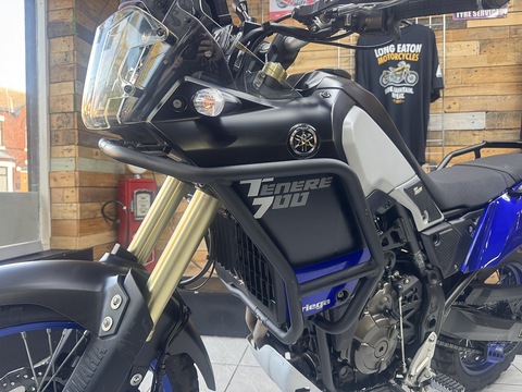700 Adventure Petrol Manual Euro 4 (73 ps)