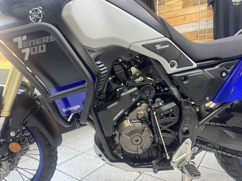 700 Adventure Petrol Manual Euro 4 (73 ps)