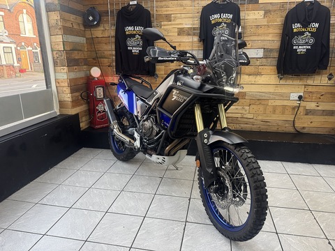 700 Adventure Petrol Manual Euro 4 (73 ps)