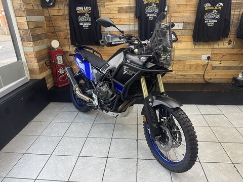 700 Adventure Petrol Manual Euro 4 (73 ps)