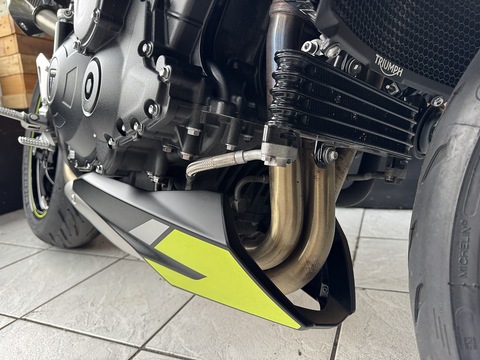 1050 RS Naked Petrol Manual Euro 4 (150 ps)