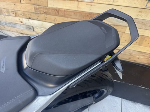 790 Naked Petrol Manual Euro 4 (105 ps)