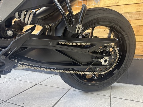 790 Naked Petrol Manual Euro 4 (105 ps)