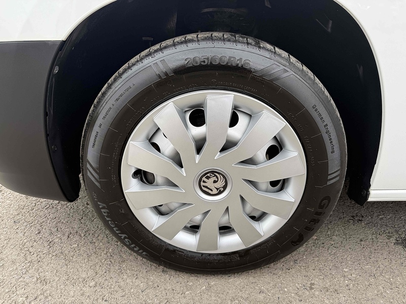 Vauxhall 1.5 Turbo D 2300 Dynamic Panel Van 4dr Diesel Manual L1 H1 Euro 6 (100 ps)