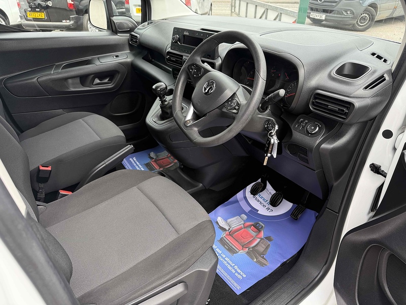 Vauxhall 1.5 Turbo D 2300 Dynamic Panel Van 4dr Diesel Manual L1 H1 Euro 6 (100 ps)