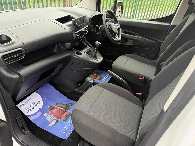 Vauxhall 1.5 Turbo D 2300 Dynamic Panel Van 4dr Diesel Manual L1 H1 Euro 6 (100 ps)