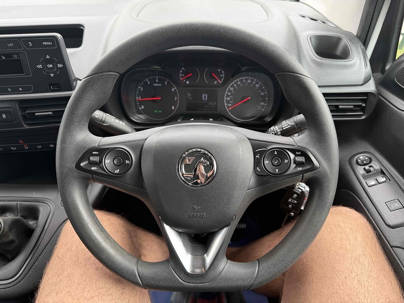 Vauxhall 1.5 Turbo D 2300 Dynamic Panel Van 4dr Diesel Manual L1 H1 Euro 6 (100 ps)