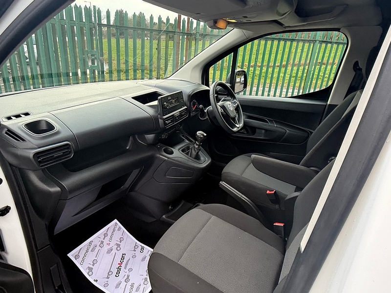 Vauxhall 1.5 Turbo D 2300 Dynamic Panel Van 4dr Diesel Manual L1 H1 Euro 6 (100 ps)