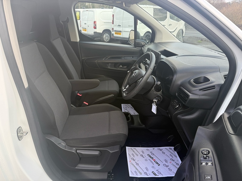 Vauxhall 1.5 Turbo D 2300 Dynamic Panel Van 4dr Diesel Manual L1 H1 Euro 6 (100 ps)