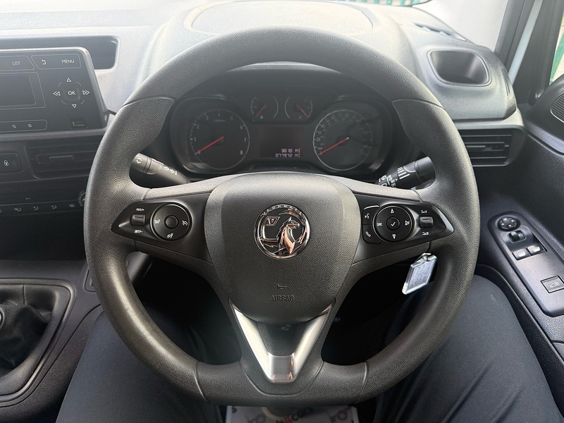 Vauxhall 1.5 Turbo D 2300 Dynamic Panel Van 4dr Diesel Manual L1 H1 Euro 6 (100 ps)