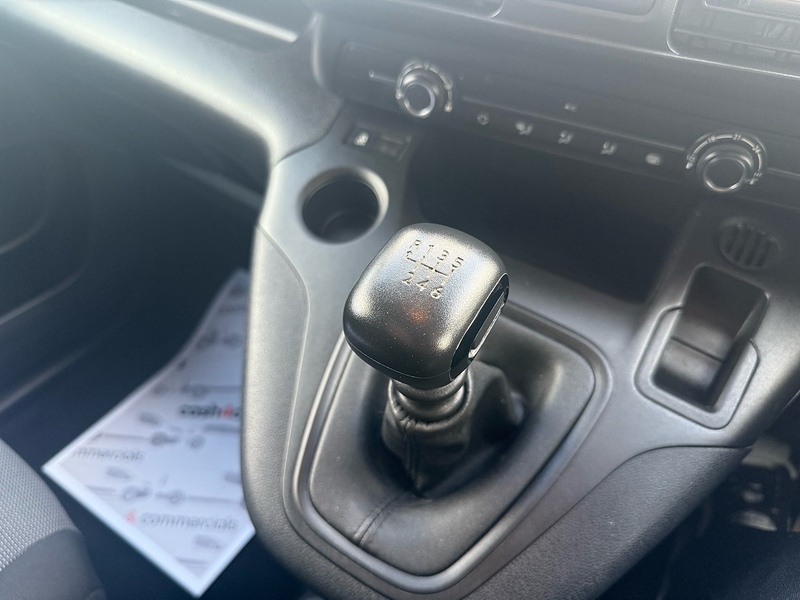 Vauxhall 1.5 Turbo D 2300 Dynamic Panel Van 4dr Diesel Manual L1 H1 Euro 6 (100 ps)