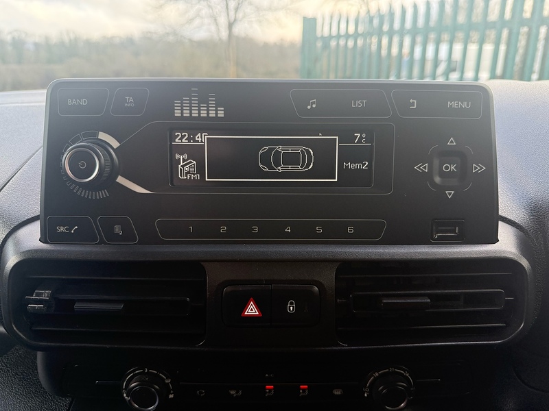 Vauxhall 1.5 Turbo D 2300 Dynamic Panel Van 4dr Diesel Manual L1 H1 Euro 6 (100 ps)