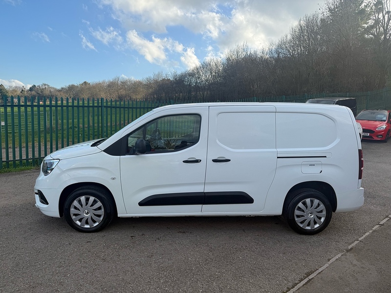 Vauxhall 1.5 Turbo D 2300 Sportive Panel Van 4dr Diesel Manual L2 H1 Euro 6 (s/s) (100 ps)