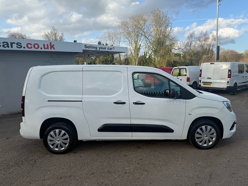 Vauxhall 1.5 Turbo D 2300 Sportive Panel Van 4dr Diesel Manual L2 H1 Euro 6 (s/s) (100 ps)
