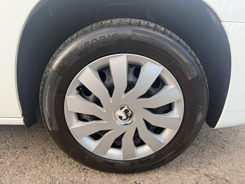 Vauxhall 1.5 Turbo D 2300 Sportive Panel Van 4dr Diesel Manual L2 H1 Euro 6 (s/s) (100 ps)