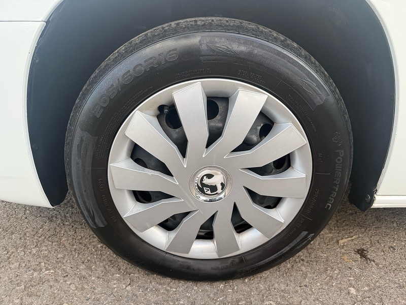 Vauxhall 1.5 Turbo D 2300 Sportive Panel Van 4dr Diesel Manual L2 H1 Euro 6 (s/s) (100 ps)