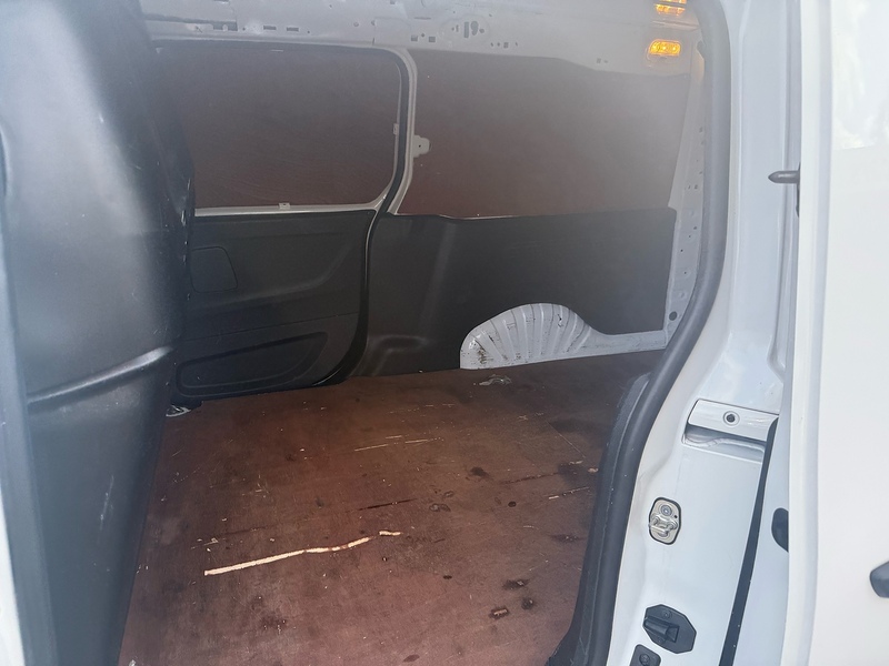 Vauxhall 1.5 Turbo D 2300 Sportive Panel Van 4dr Diesel Manual L2 H1 Euro 6 (s/s) (100 ps)