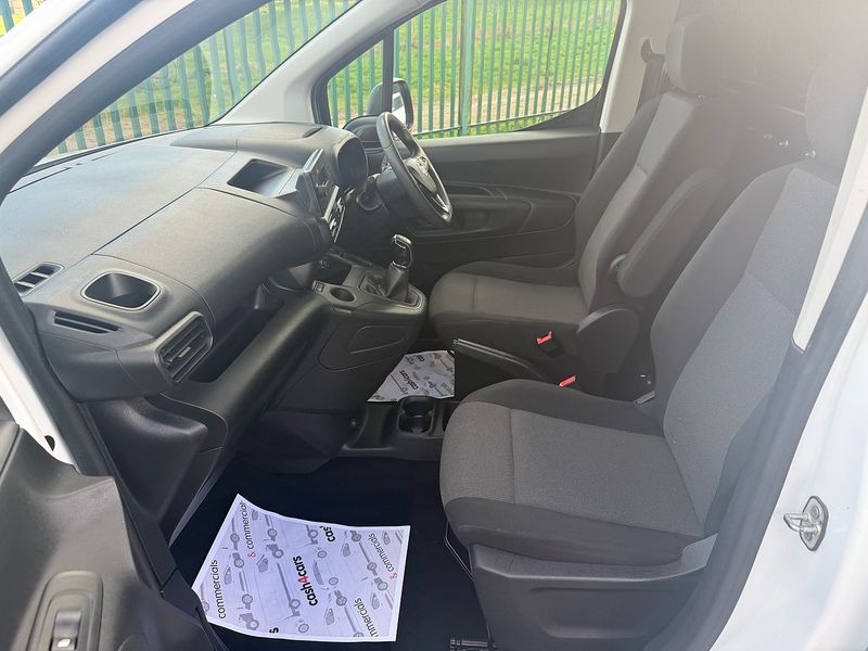 Vauxhall 1.5 Turbo D 2300 Sportive Panel Van 4dr Diesel Manual L2 H1 Euro 6 (s/s) (100 ps)