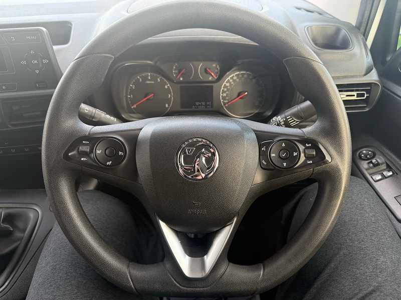 Vauxhall 1.5 Turbo D 2300 Sportive Panel Van 4dr Diesel Manual L2 H1 Euro 6 (s/s) (100 ps)
