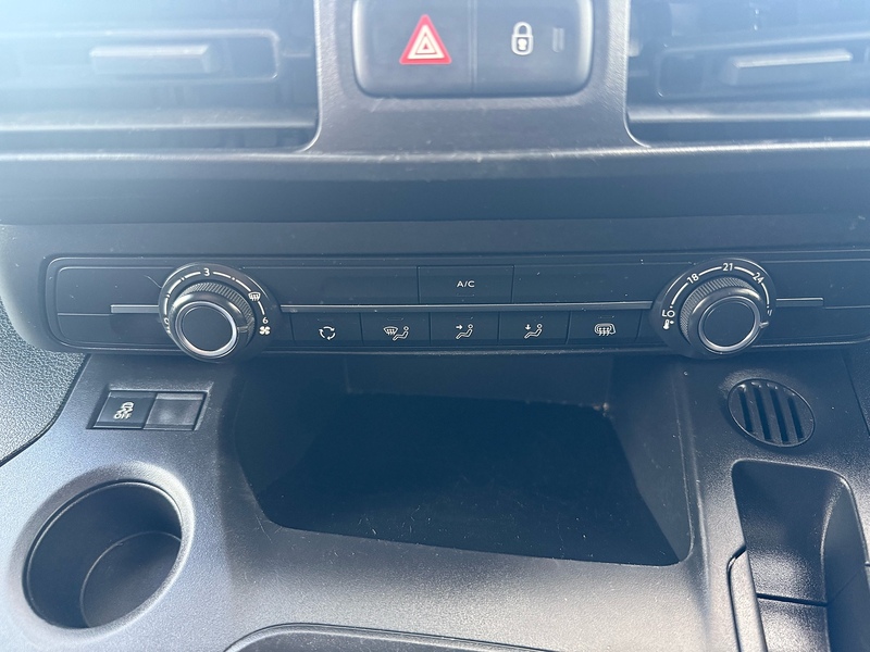 Vauxhall 1.5 Turbo D 2300 Sportive Panel Van 4dr Diesel Manual L2 H1 Euro 6 (s/s) (100 ps)