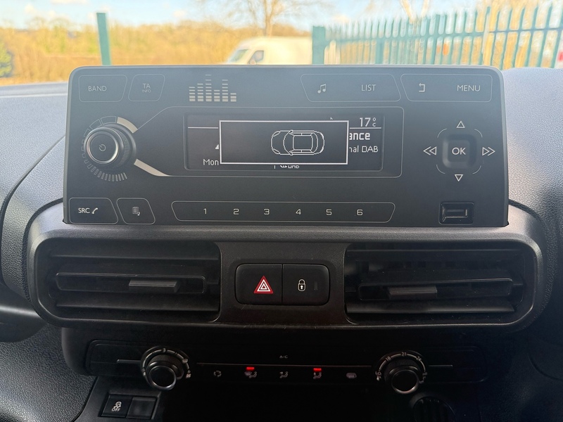 Vauxhall 1.5 Turbo D 2300 Sportive Panel Van 4dr Diesel Manual L2 H1 Euro 6 (s/s) (100 ps)